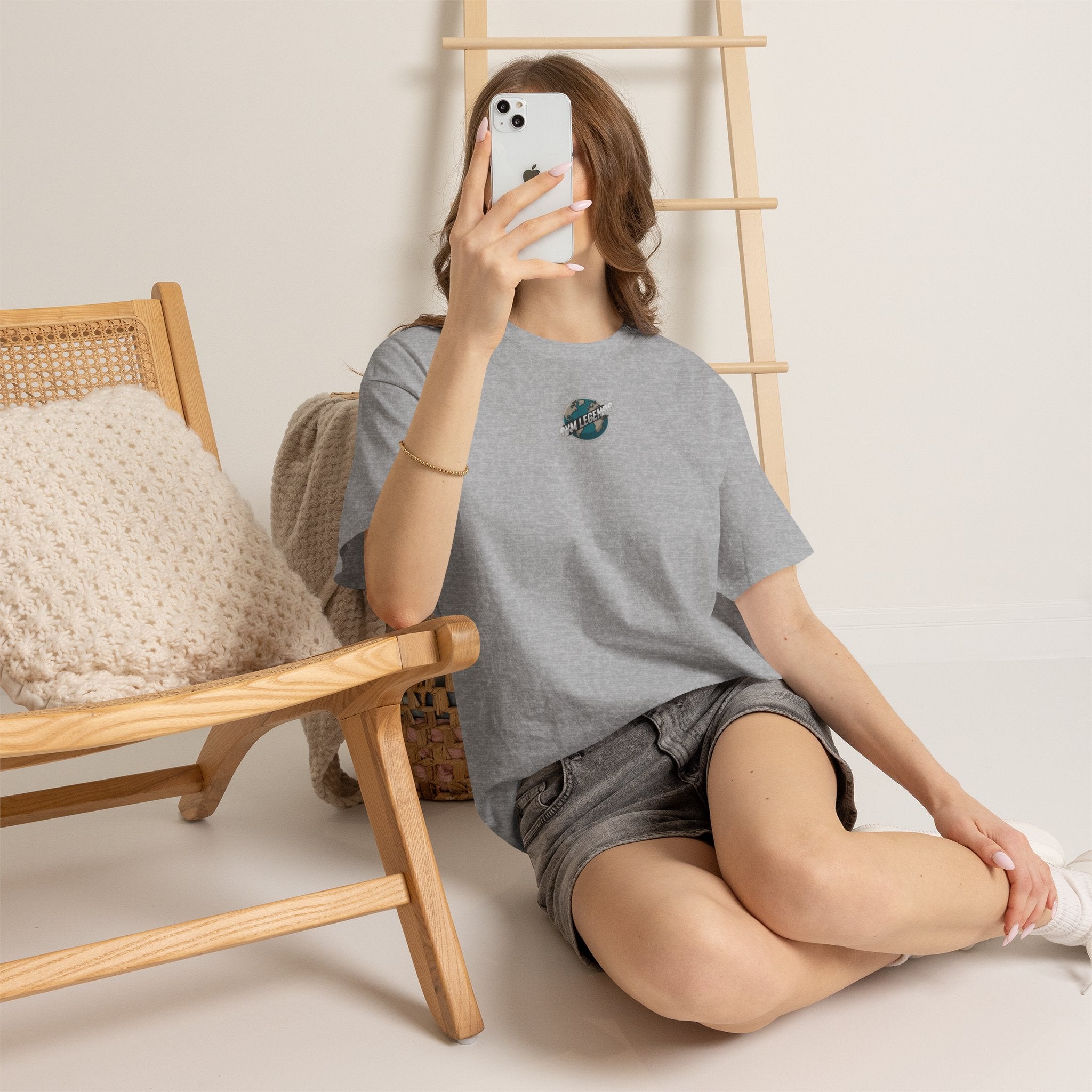 Vintage Surf Logo Tee — Minimal Ocean Graphic T-Shirt