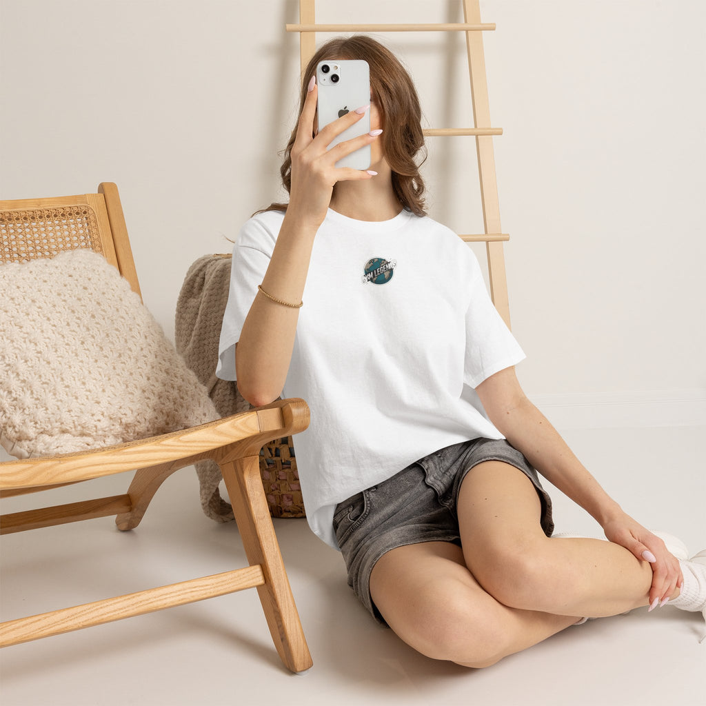 Vintage Surf Logo Tee — Minimal Ocean Graphic T-Shirt